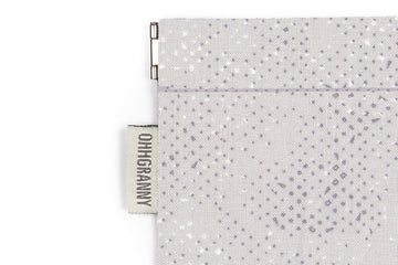 Dots on Greyin M