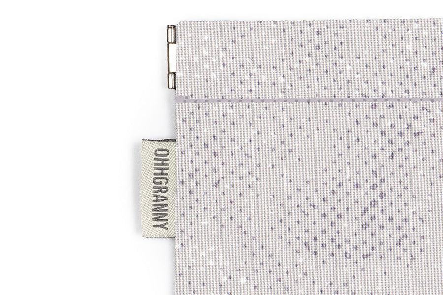 Dots on Greyin M
